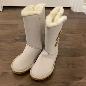 Faux fur lined boots